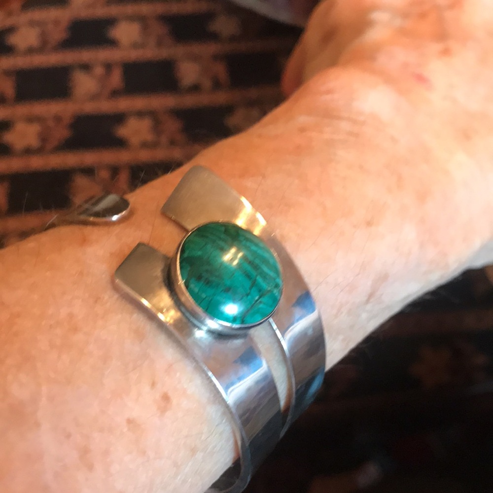———SOLD_______VINTAGE STERLING SILVER AND MALACHITE BRACELET WITH MATCHING RING - Picture 9 of 15